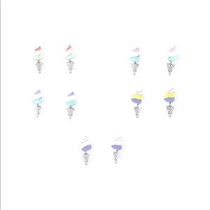 5 pairs of little girl earrings